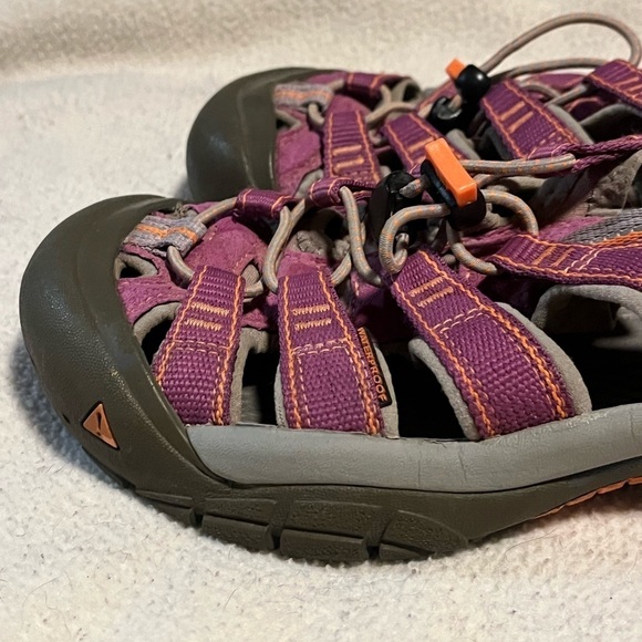 Keen Closed Toe Sandals Sz 6 - Picture 7 of 13